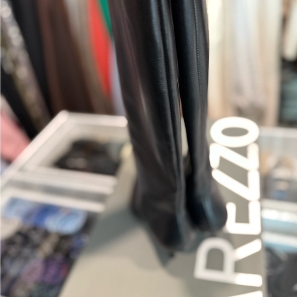 Arezzo Elegant Black Boots - Picture 4 of 12